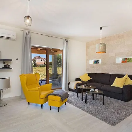 Holiday home Fortuna Funtana