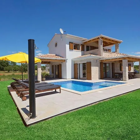 Holiday home Fortuna Funtana
