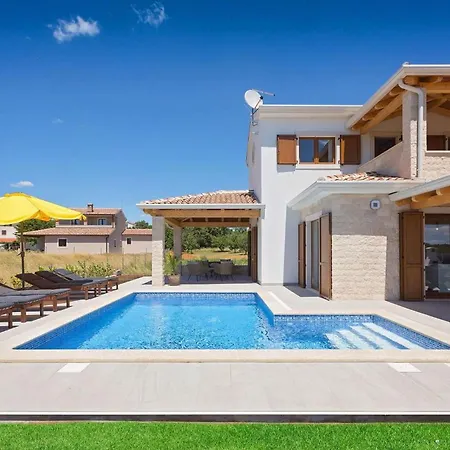 Holiday home Fortuna Funtana
